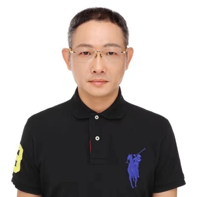 邱先森的第一张照片--黄冈相亲服务中心