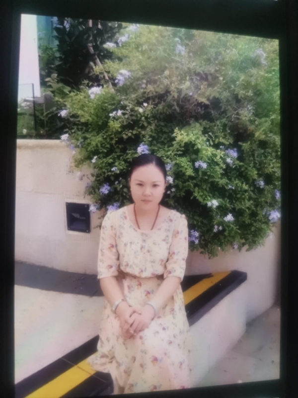 李姝静的第三张照片--黄冈相亲服务中心