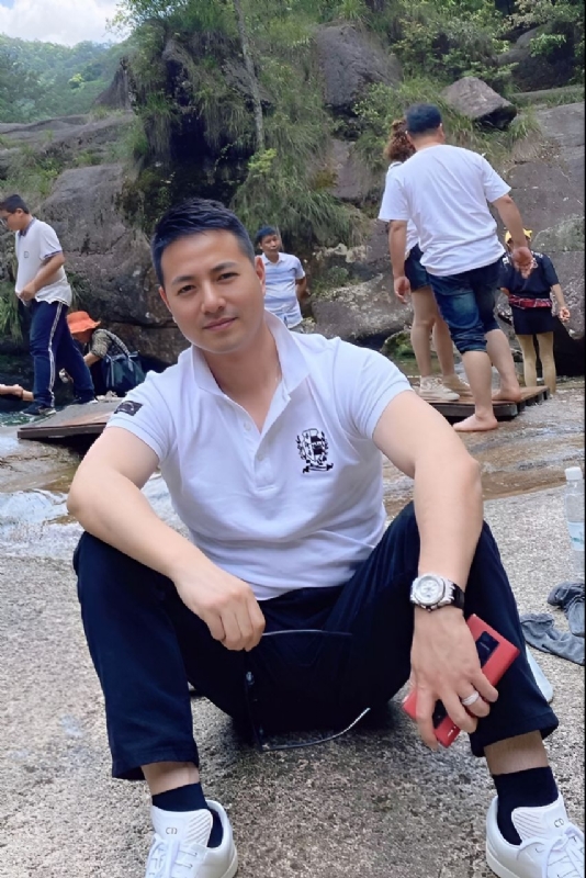 勿忘初心的第三张照片--黄冈相亲服务中心