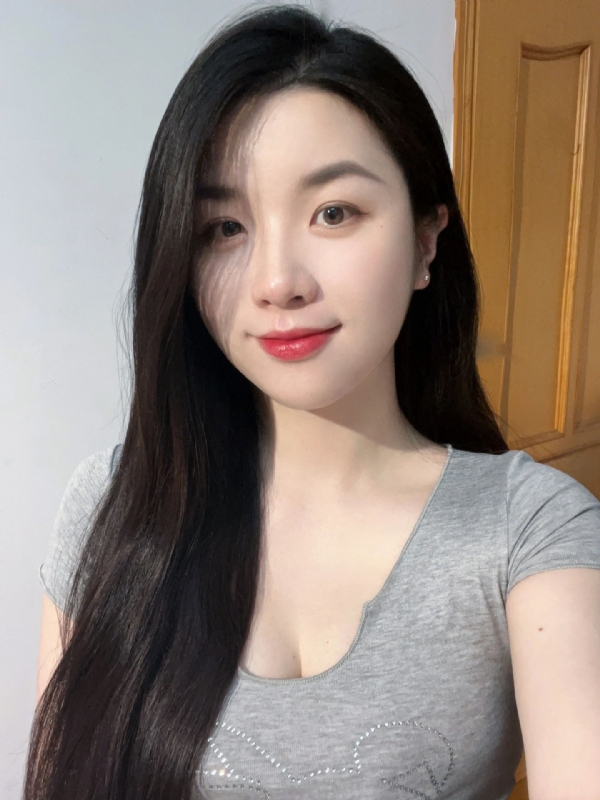 乔乔在寻爱的第一张照片--黄冈相亲服务中心
