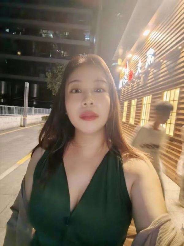叶子青青的第四张照片--黄冈相亲服务中心