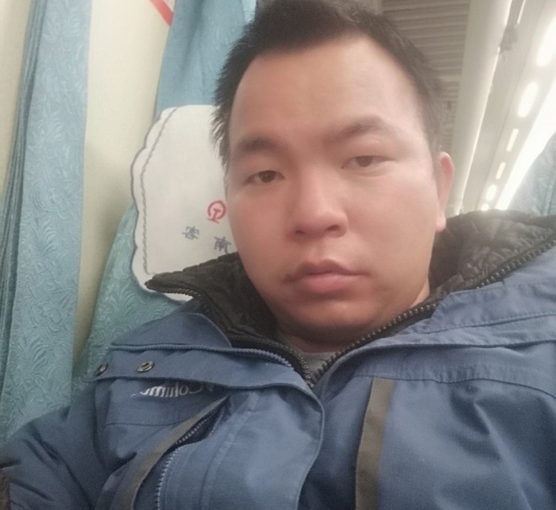 淡定的第一张照片--黄冈相亲服务中心