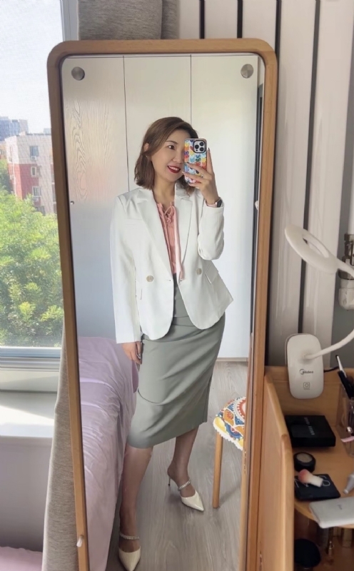 丽波的第三张照片--黄冈相亲服务中心