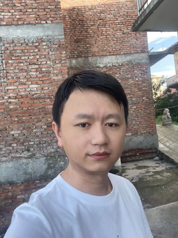 行人的第二张照片--黄冈相亲服务中心