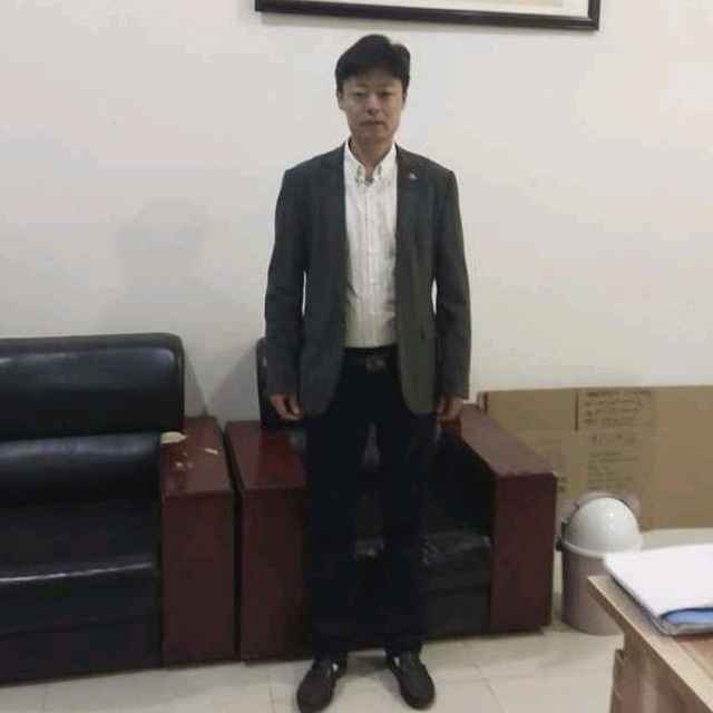 蓝天白云的第一张照片--黄冈相亲服务中心