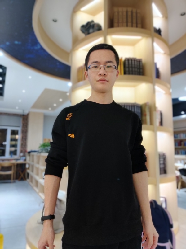 轩墨的第一张照片--黄冈相亲服务中心