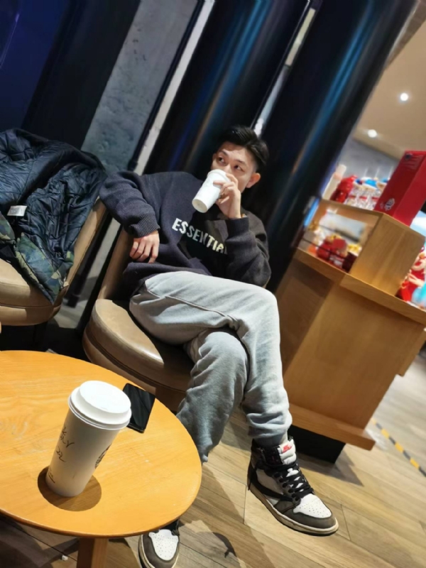 LAZY的第一张照片--黄冈相亲服务中心