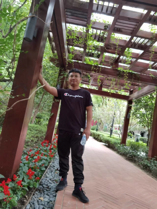 会飞的鱼的第四张照片--黄冈相亲服务中心