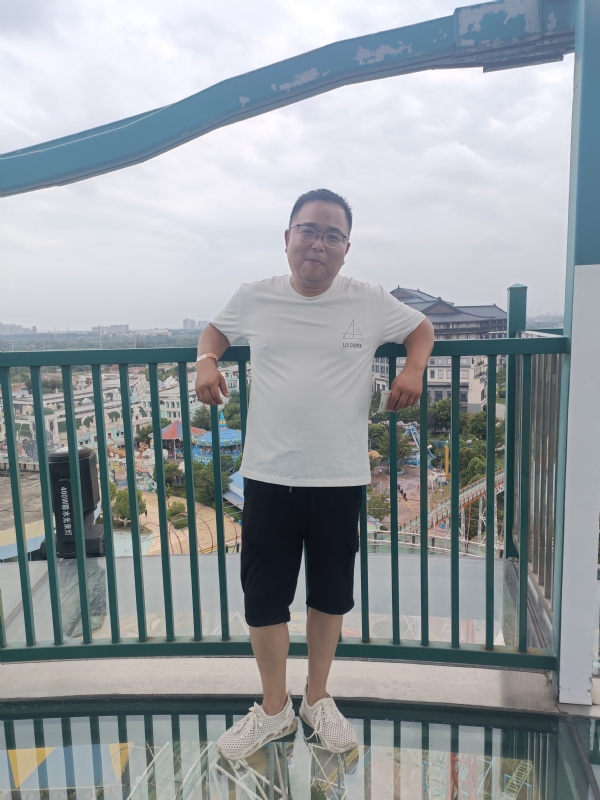 飞哥的第一张照片--黄冈相亲服务中心
