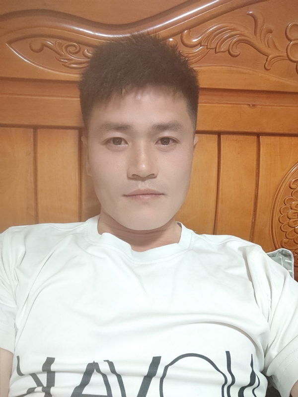 网球罗的第三张照片--黄冈相亲服务中心