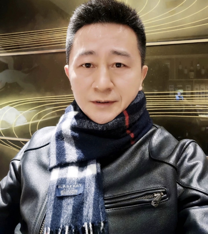 情到深处的第一张照片--黄冈相亲服务中心