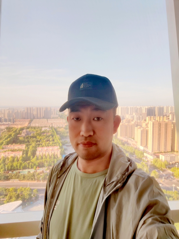 勇攀高峰的第一张照片--黄冈相亲服务中心