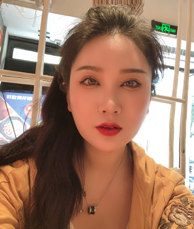 琳达的第二张照片--黄冈相亲服务中心