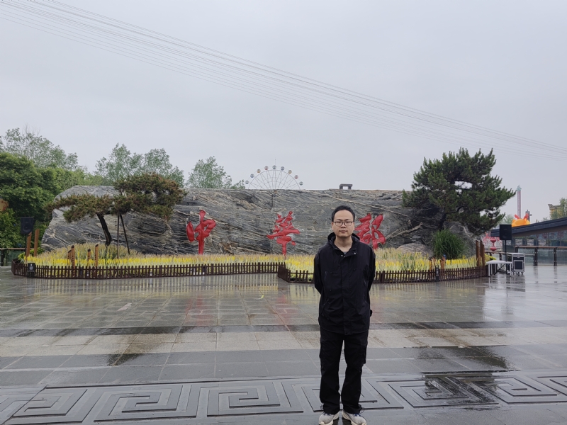 苏宾的第一张照片--黄冈相亲服务中心