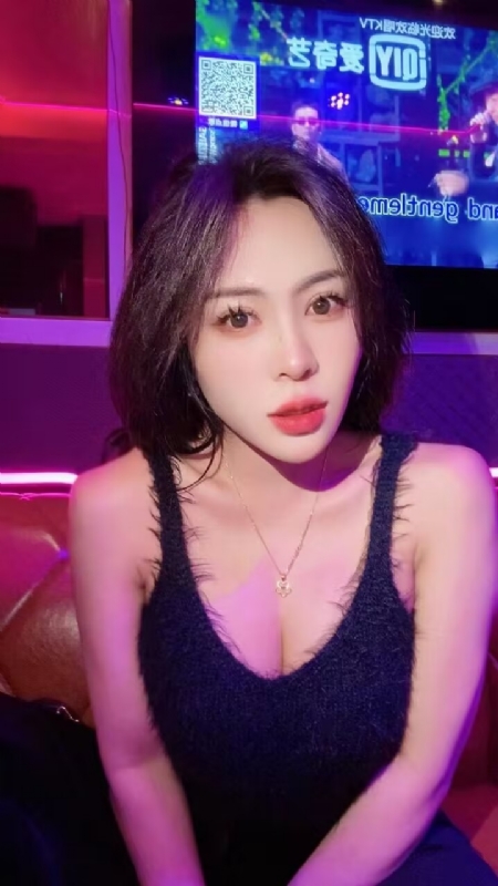 素素可月的第一张照片--黄冈相亲服务中心
