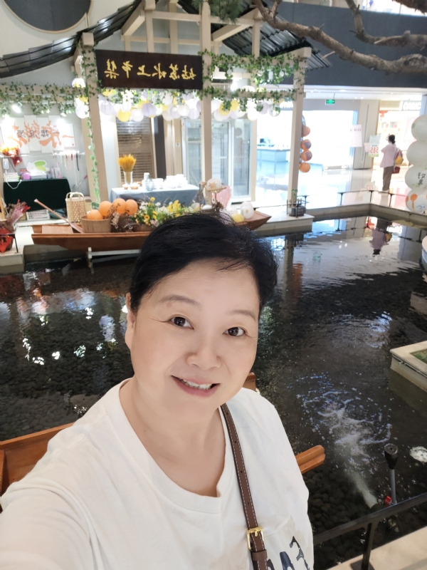 丁姐爱生活的第三张照片--黄冈相亲服务中心