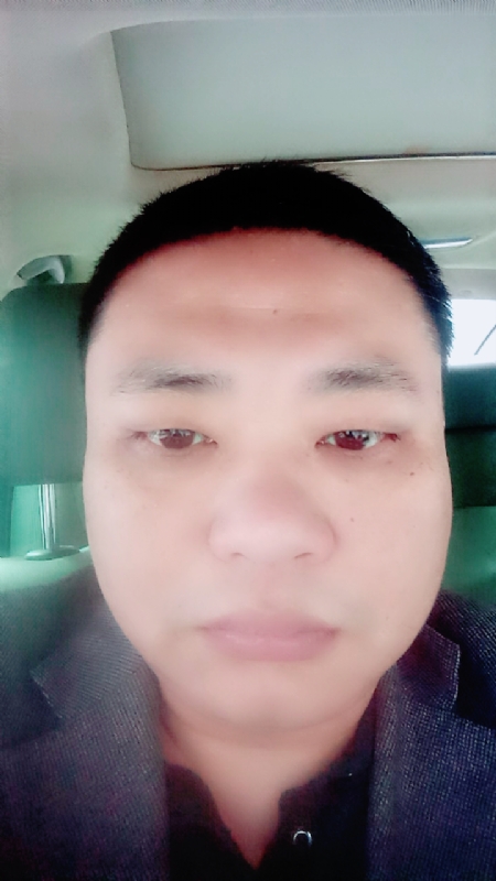 向日葵的第一张照片--黄冈相亲服务中心
