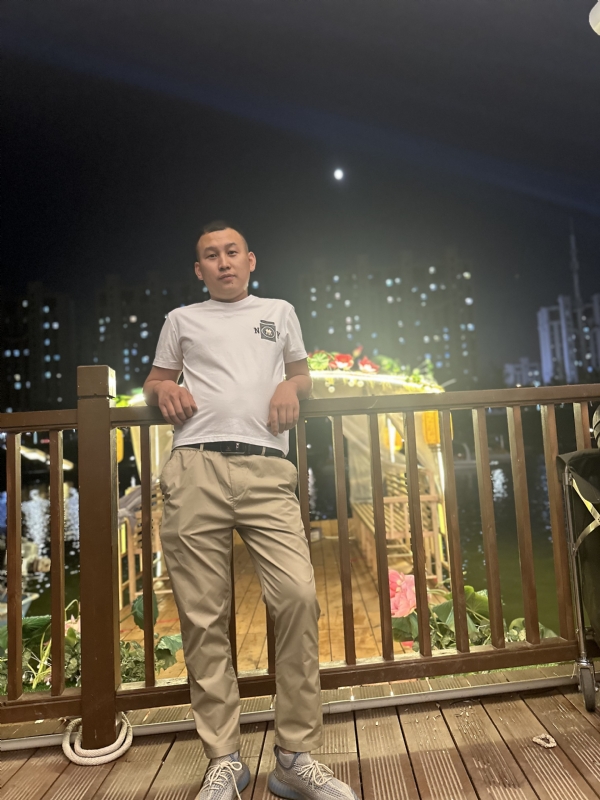 大超的第一张照片--黄冈相亲服务中心
