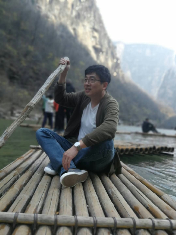 风被吹走了的第一张照片--黄冈相亲服务中心