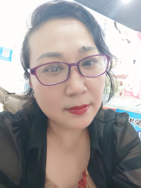 娜财娜福的第一张照片--黄冈相亲服务中心