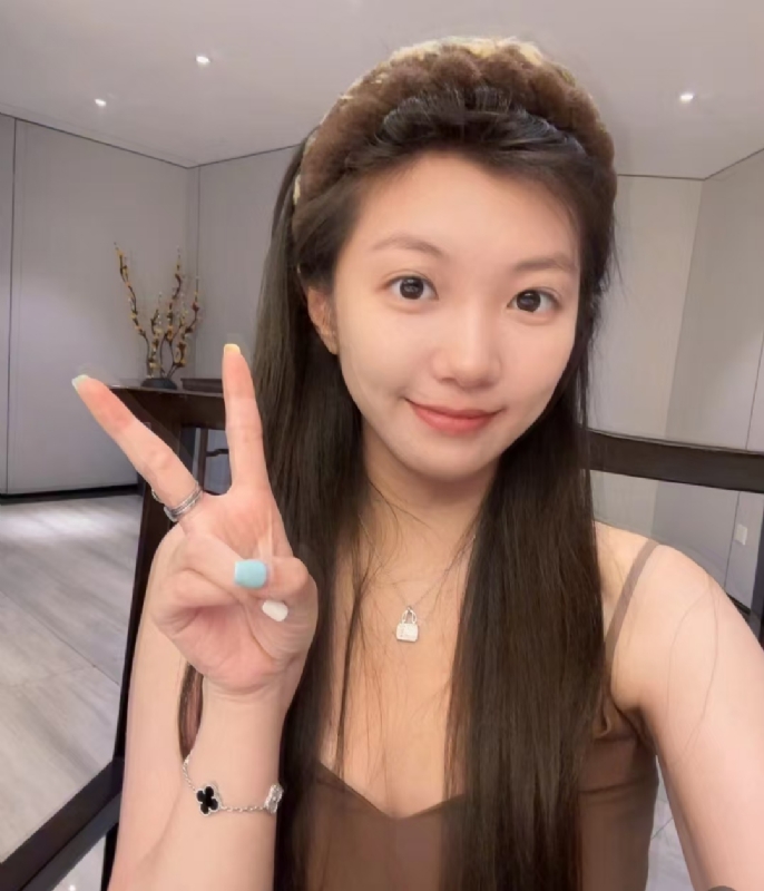 歌谣的第一张照片--黄冈相亲服务中心