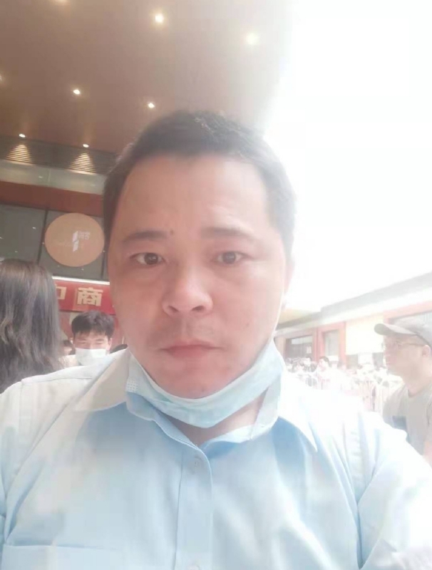 l蓝莲的第一张照片--黄冈相亲服务中心