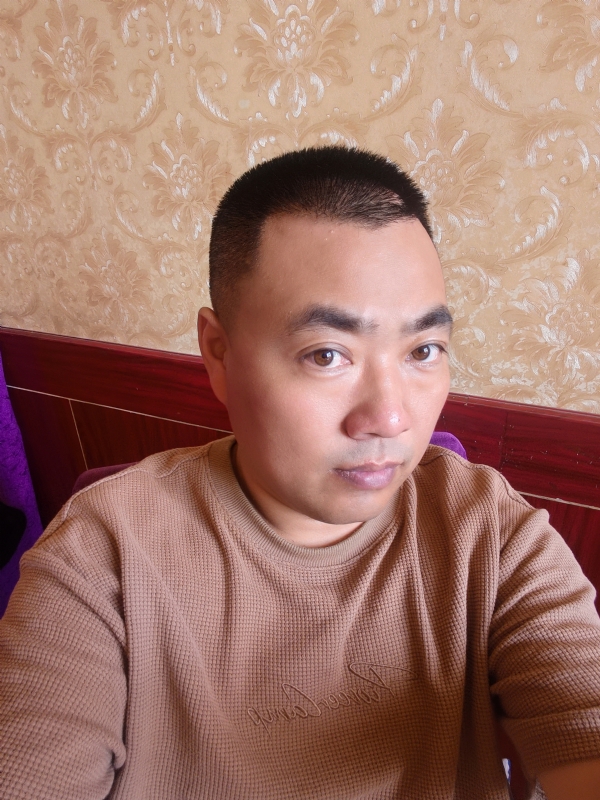 擦亮眼睛向前看的第一张照片--黄冈相亲服务中心