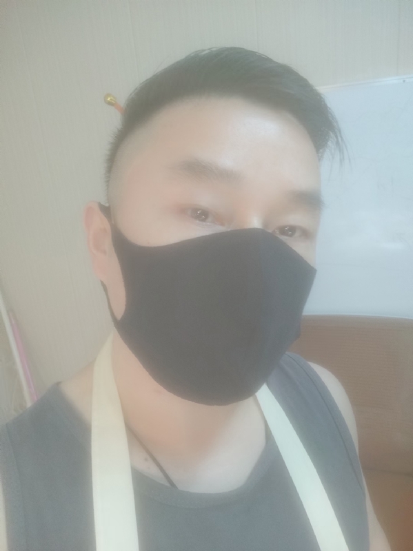 Poluk秦的第二张照片--黄冈相亲服务中心