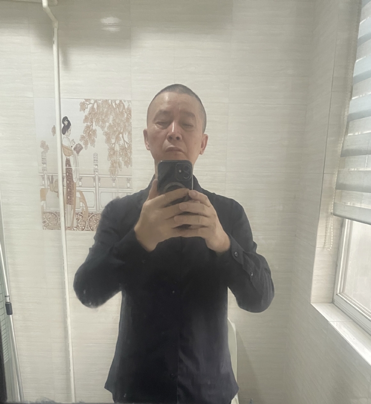 荣哥的第一张照片--黄冈相亲服务中心