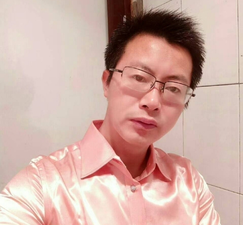 亮亮的第一张照片--黄冈相亲服务中心