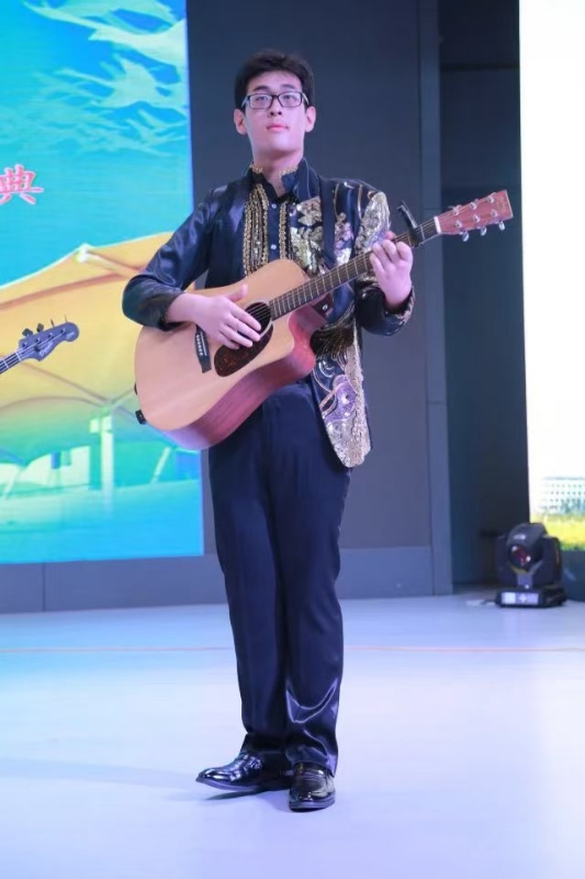 一叶知秋ZG的第一张照片--黄冈相亲服务中心