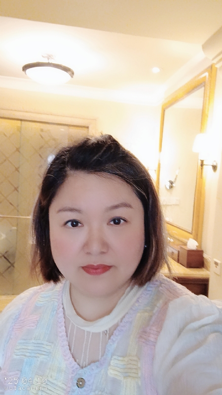 衎静玲瓏的第一张照片--黄冈相亲服务中心