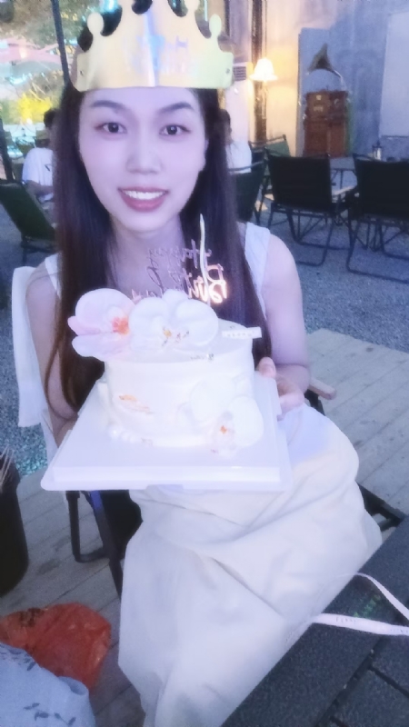 盛夏的第二张照片--黄冈相亲服务中心