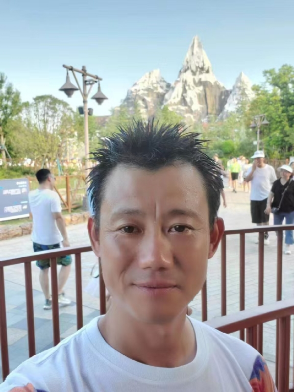 艾氏涂料博的第一张照片--黄冈相亲服务中心
