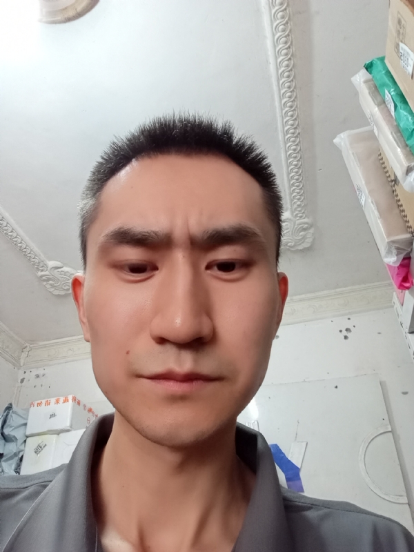 西门吹雪的第一张照片--黄冈相亲服务中心