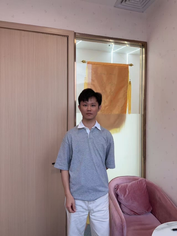 小叶子的第一张照片--黄冈相亲服务中心
