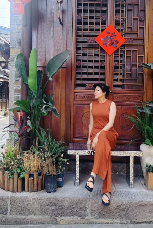 宛霞的第一张照片--黄冈相亲服务中心