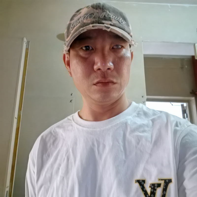 小心做人的第一张照片--黄冈相亲服务中心