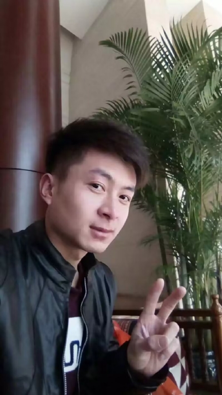 蓝锋的第一张照片--黄冈相亲服务中心