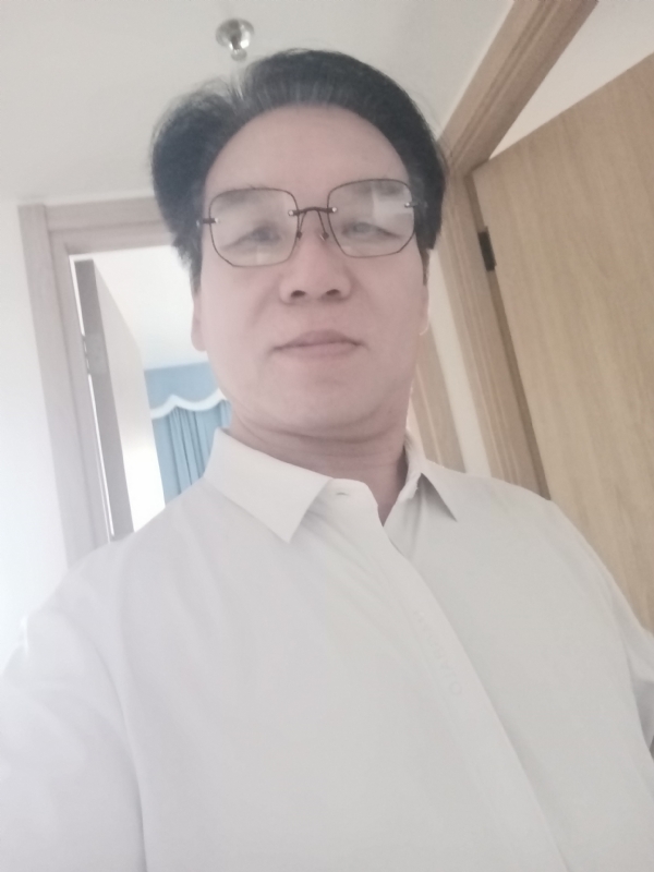 李敎授的第四张照片--黄冈相亲服务中心