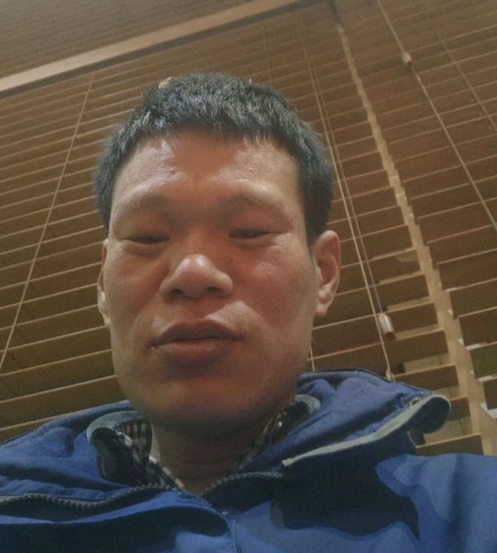 爱你在心口难开的第一张照片--黄冈相亲服务中心