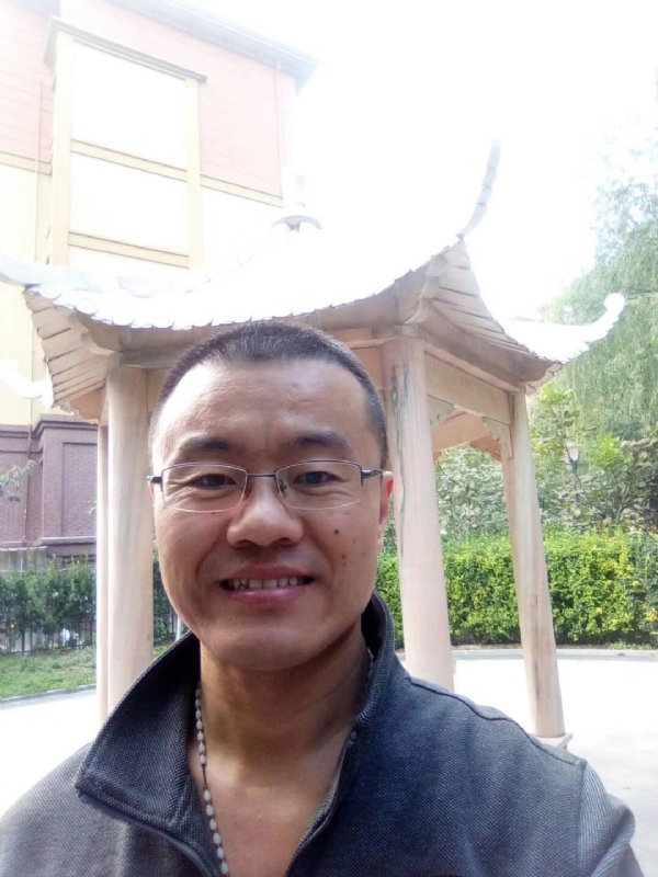 撸起袖子加油干的第一张照片--黄冈相亲服务中心