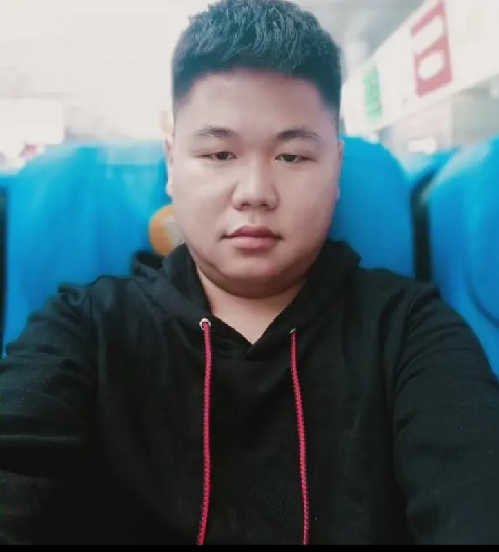 黄斌的第一张照片--黄冈相亲服务中心