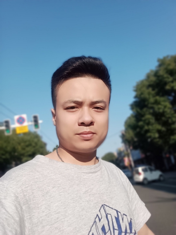 简简单单的第二张照片--黄冈相亲服务中心