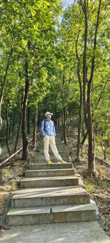 书衣的第三张照片--黄冈相亲服务中心