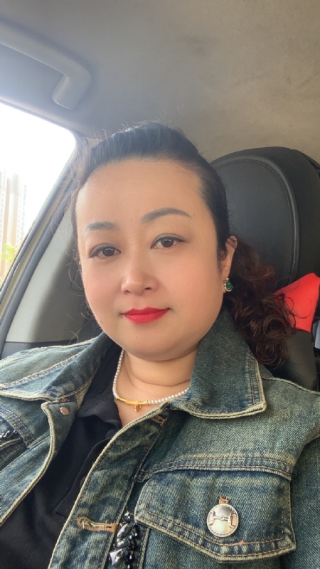 云中的蝶的第一张照片--黄冈相亲服务中心